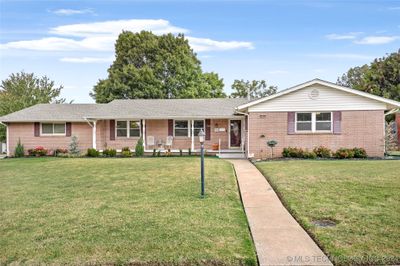 5209 E 20th Street, House other with 2 bedrooms, 2 bathrooms and null parking in Tulsa OK | Image 3