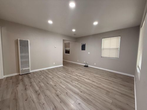 1950 Juliesse Ave, Sacramento, CA, 95815 | Card Image