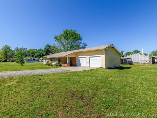 109 N Gertrude St, House other with 3 bedrooms, 2 bathrooms and null parking in Copan OK | Image 32