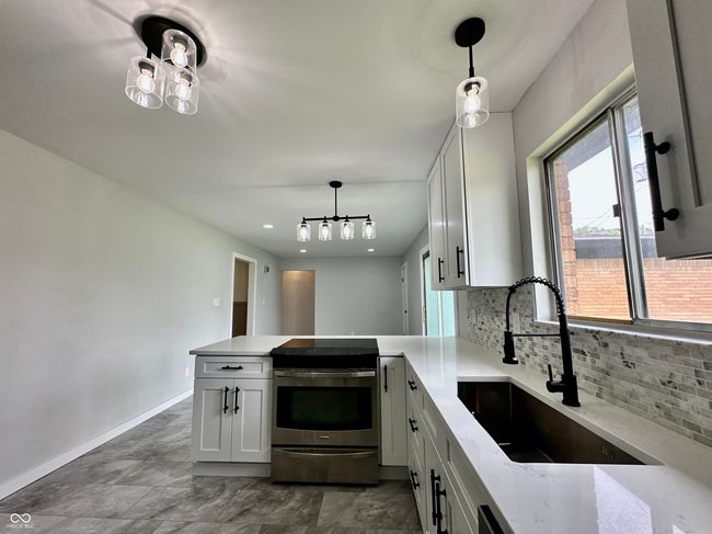 100 Lincoln St, House other with 3 bedrooms, 2 bathrooms and null parking in Plainfield IN | Image 5