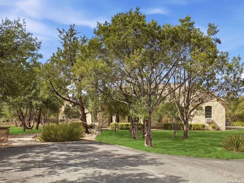 104 Auburn Xing, Boerne, TX, 78006-4205 | Card Image