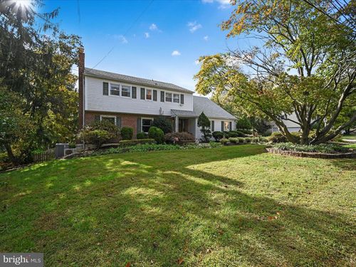 707 Kent Rd, WALLINGFORD, PA, 19086-7254 | Card Image