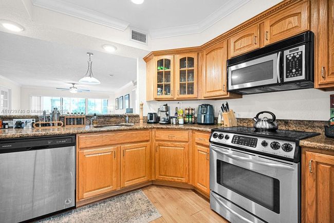 APT-703 - 1501 E Broward Blvd, Condo with 3 bedrooms, 2 bathrooms and null parking in Fort Lauderdale FL | Image 33