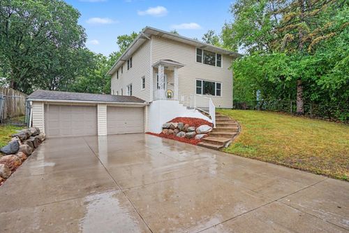 1680 Burns Ave, Saint Paul, MN, 55106-6606 | Card Image