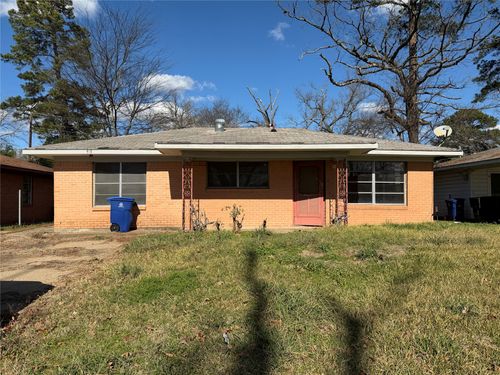 915 Pine Tree Dr, Shreveport, LA, 71106-3911 | Card Image