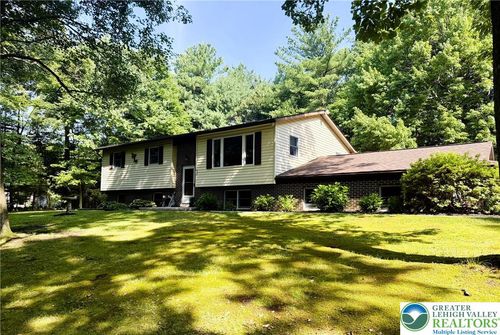 525 Pinewood Rd, Lehighton, PA, 18235-3518 | Card Image