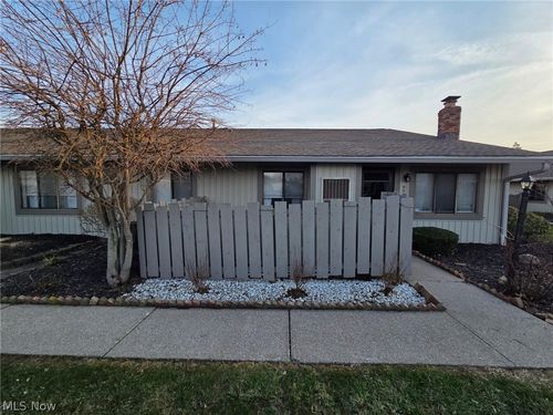 951 Kirkwall Dr, Copley, OH, 44321-1756 | Card Image