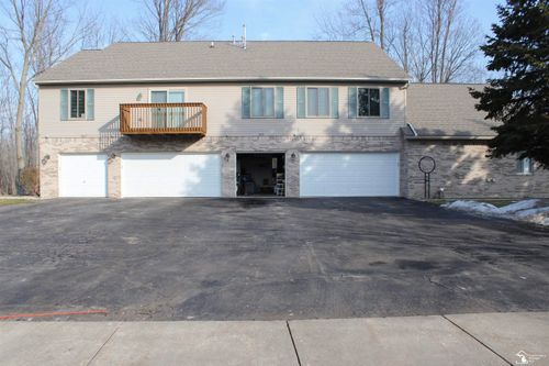 1059 Old Leake Ct, Holly, MI, 48442-1384 | Card Image