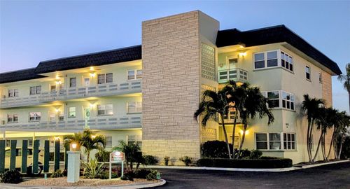 312-5935 30th Ave S, Gulfport, FL, 33707-5336 | Card Image