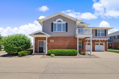 3-106 Essex Ln, Savoy, IL, 61874-8542 | Card Image