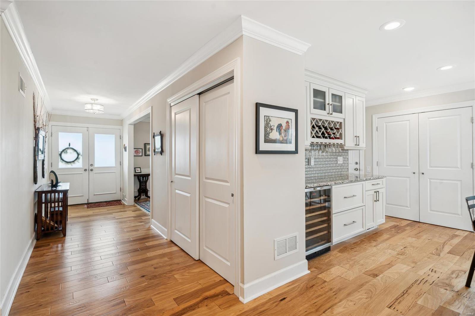 Country Glen Ln, Saint Louis, MO 63141