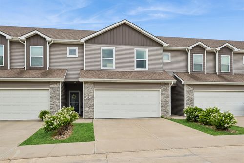 2825 Nw Lois Ln, Ankeny, IA, 50023-8287 | Card Image