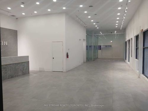 1-30 West Pearce Street, Richmond Hill, ON, L4B1E3 | Card Image