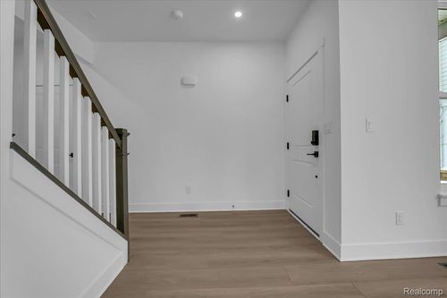 10790 Barrett, Plymouth, MI, 48170-4762 | Card Image