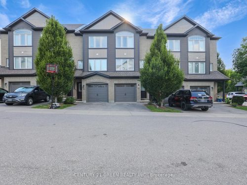 11-12 Poplar Dr, Cambridge, ON, N3C0G4 | Card Image