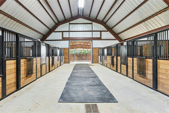 658 Fordtran Rd, Home with 6 bedrooms, 11 bathrooms and 6 parking in New Ulm TX | Image 48