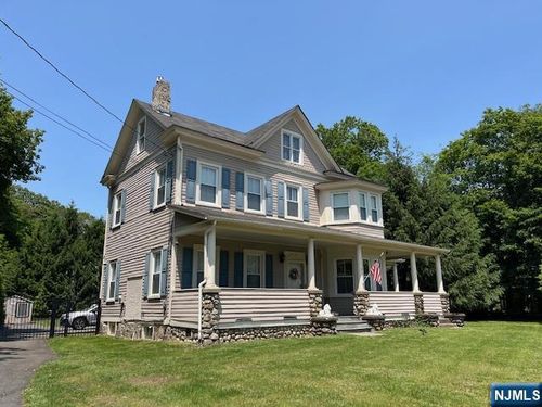 889 Circle Ave, Franklin Lakes, NJ, 07417-1457 | Card Image