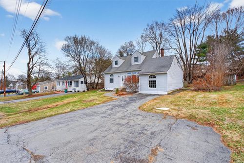 19 Cayuga Dr, Wappingers Falls, NY, 12590-4028 | Card Image