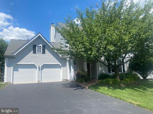 6 Wyckoff Dr, Pennington, NJ, 08534-5405 | Card Image