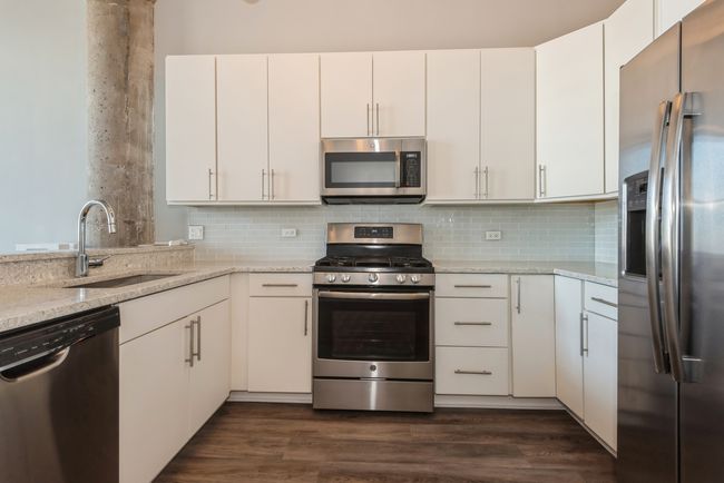 UNIT-505 - 320 E 21 St St, Condo with 2 bedrooms, 2 bathrooms and 1 parking in Chicago IL | Image 12