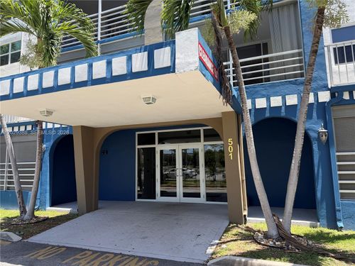 5-4d-501 E Dania Beach Blvd, Dania Beach, FL, 33004-3047 | Card Image