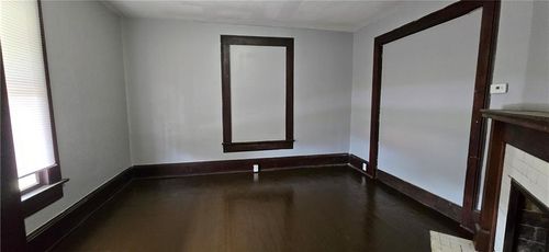 2022 Van Brunt Blvd, Kansas City, MO, 64127-2925 | Card Image