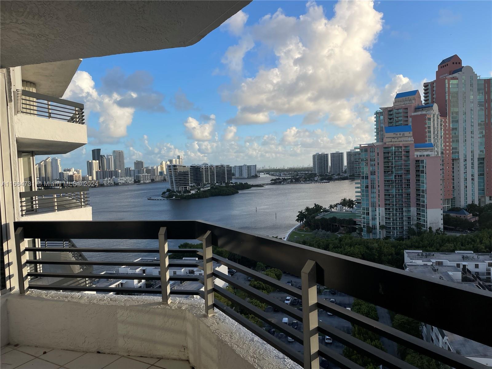 1902 3400 Mystic Pointe Dr, For Rent in Aventura Zoocasa