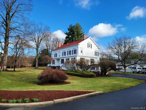 22 Sarah Wells Trl, Campbell Hall, NY, 10916-3308 | Card Image