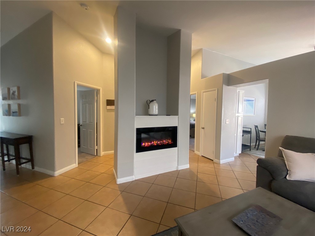Royal Castle Ln, Las Vegas, NV 89130