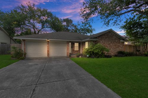 2718 Lazy Spring Dr, Houston, TX, 77080-4006 | Card Image