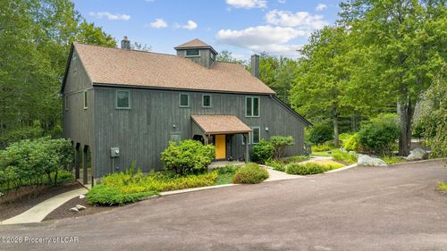 20 Old Gravity Road, Carbondale, PA, 18407 | Card Image