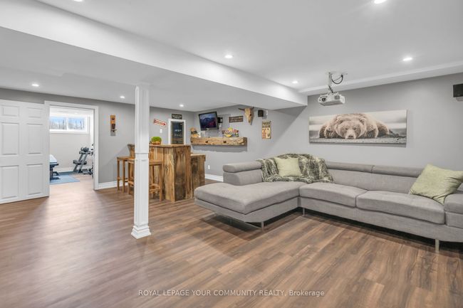 318 Duclos Point Rd, House other with 5 bedrooms, 3 bathrooms and 4 parking in Pefferlaw ON | Image 32