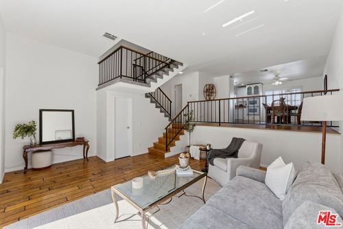 67-10030 Owensmouth Ave, Chatsworth, CA, 91311-3823 | Card Image