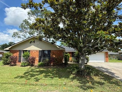 411 Lee Dr, Thibodaux, LA, 70301 | Card Image