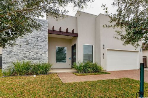 411 John Irving Dr, Laredo, TX, 78041-6467 | Card Image