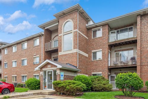 unit-106-881 N Swift Rd, Addison, IL, 60101-1012 | Card Image