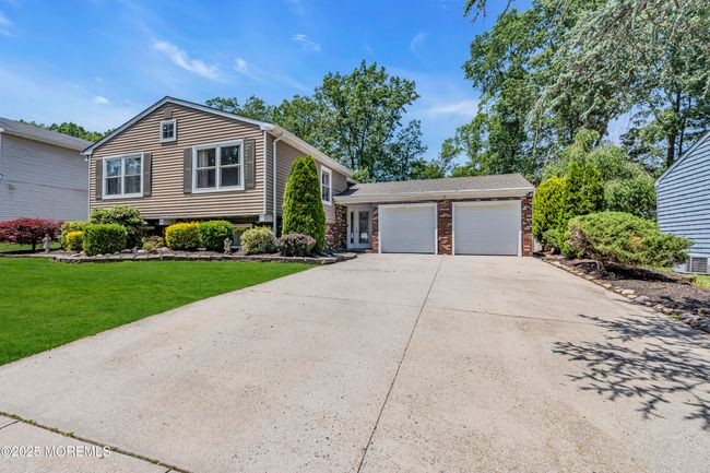 12 Silversmith Ct, House other with 5 bedrooms, 3 bathrooms and null parking in Howell NJ | Image 4