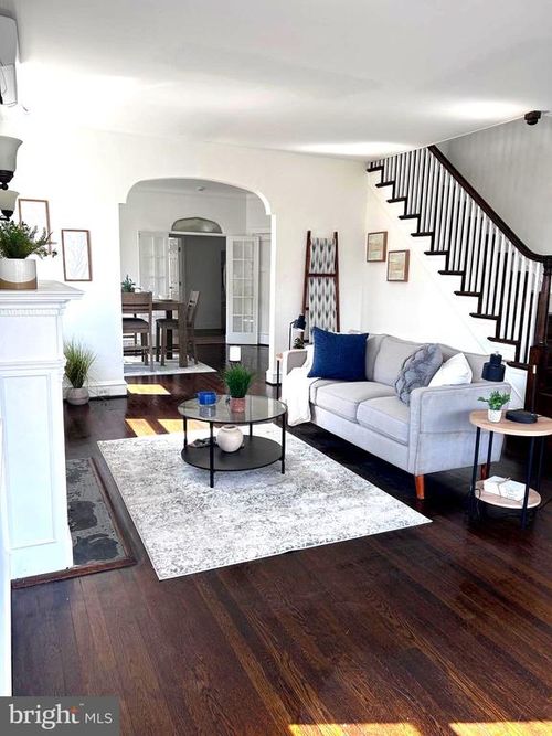 2219 Chesterfield Ave, BALTIMORE, MD, 21213-1038 | Card Image