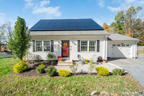 20 Nichols St, Putnam, CT, 06260-1722 | Card Image