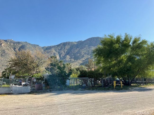 51820 Date Ave, House other with 2 bedrooms, 1 bathrooms and null parking in Cabazon CA | Image 8