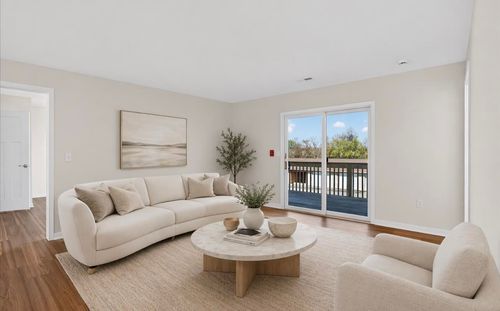 4-1011 S 2nd St, Delavan, WI, 53115-3273 | Card Image