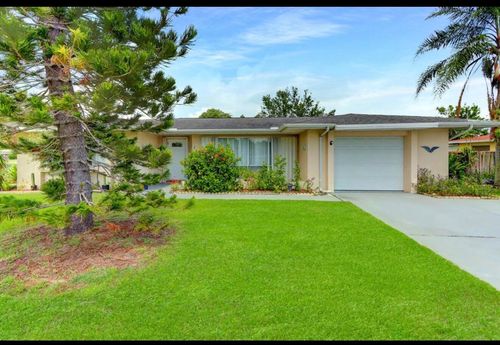 216 Ne Mainsail St, Port Saint Lucie, FL, 34983-1785 | Card Image