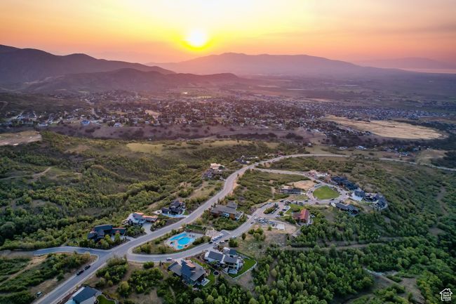 Aerial view at dusk of a mountain view | Image 18