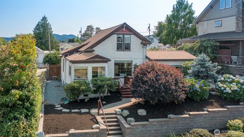 1413 17th St, Anacortes, WA, 98221-2350 | Card Image