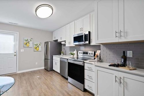 c-1228 S State St, Raleigh, NC, 27610-7800 | Card Image