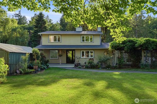 10706 Crescent Valley Dr Nw, Gig Harbor, WA, 98332-9310 | Card Image