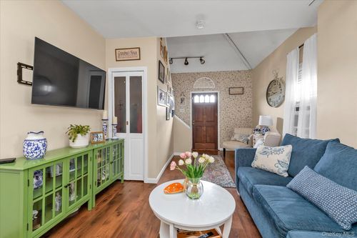 2900 Grand Ave, Baldwin, NY, 11510-4314 | Card Image