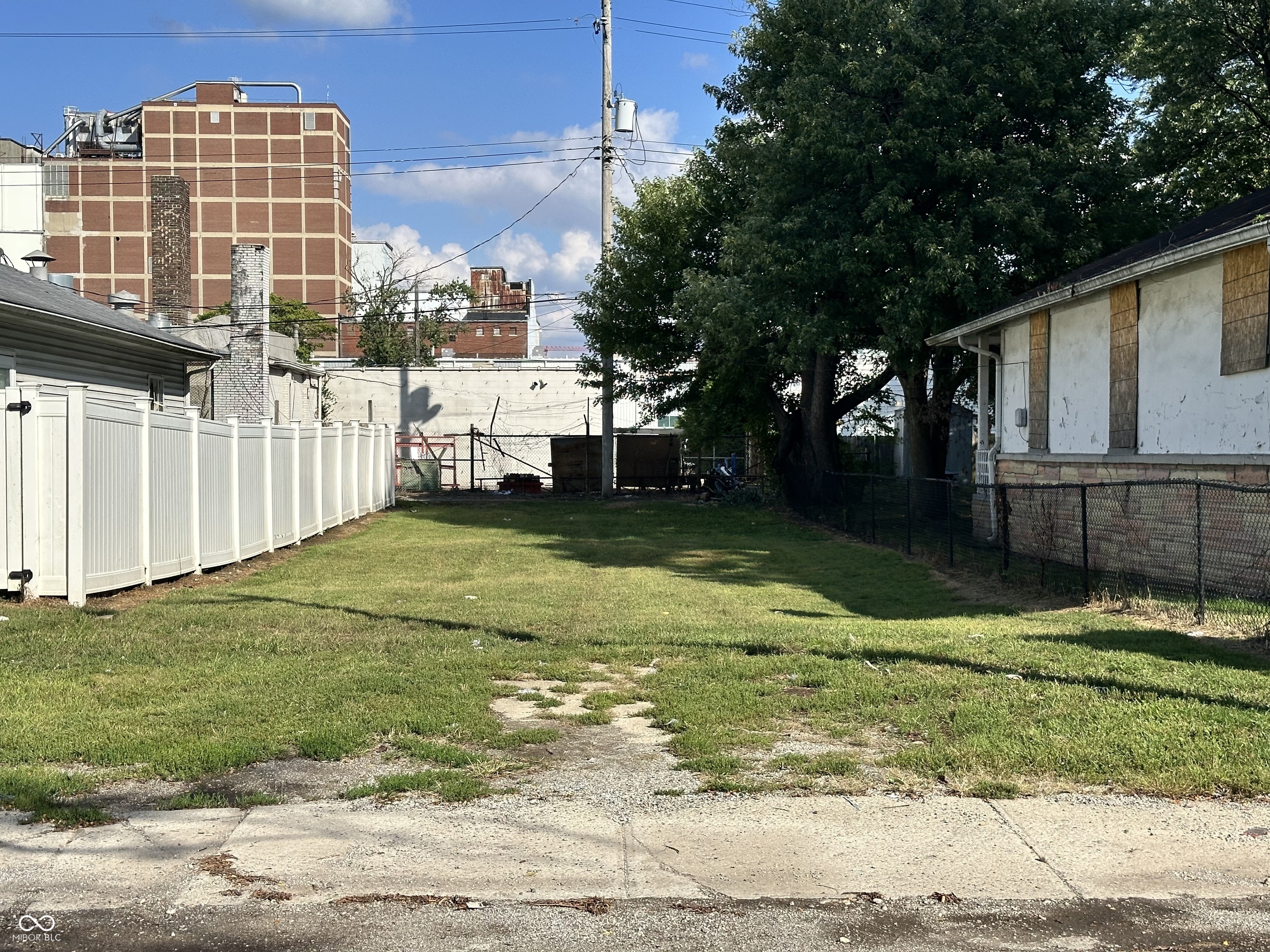 Land in Indianapolis