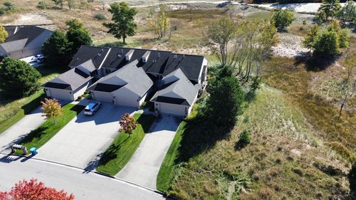 1670 E Harbour Towne Cir, Muskegon, MI, 49441-6410 | Card Image