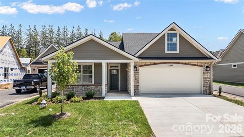 62-827D Wynnshire Dr, Hickory, NC, 28601-7346 | Card Image